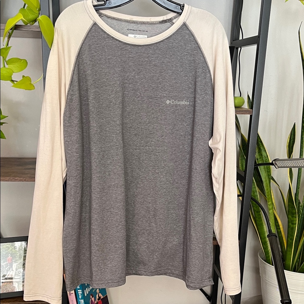 Columbia Two-Tone Gray and Cream Long Sleeve Shirt